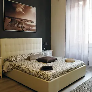 https://tt-house.hotelitalianriviera.com